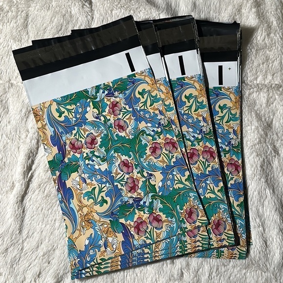 6” x 9” Poly Mailers Floral Paisley print poly mailers- 40 self sealing mailers - Picture 3 of 11